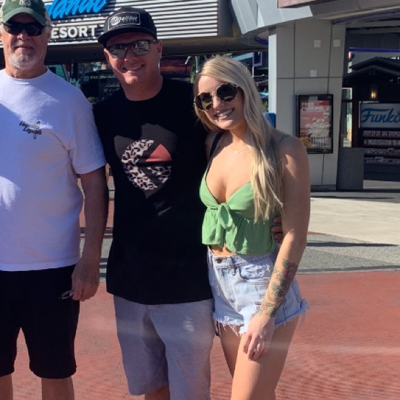 Ripped Levi’s Shorts - Picture 6 of 6